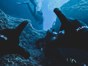 diving gloves detail